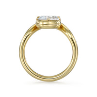 The Wave Oval Solitaire