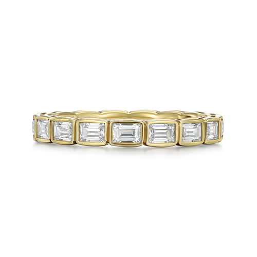 Vela Emerald Cut East-West Diamond Eternity Band in 18k Yellow Gold — full bezel-set design with east-west emerald-cut diamonds for a modern, sculptural look.