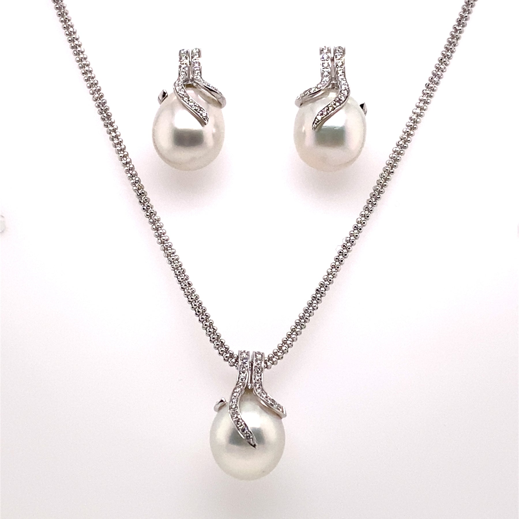 14K White Gold Oscar Collection South Sea  Pearl and Diamond Set