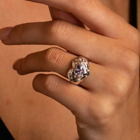 Close up view 14k White Gold G.IA Certified Natural Lavender Spinel and Diamond Heart Ring