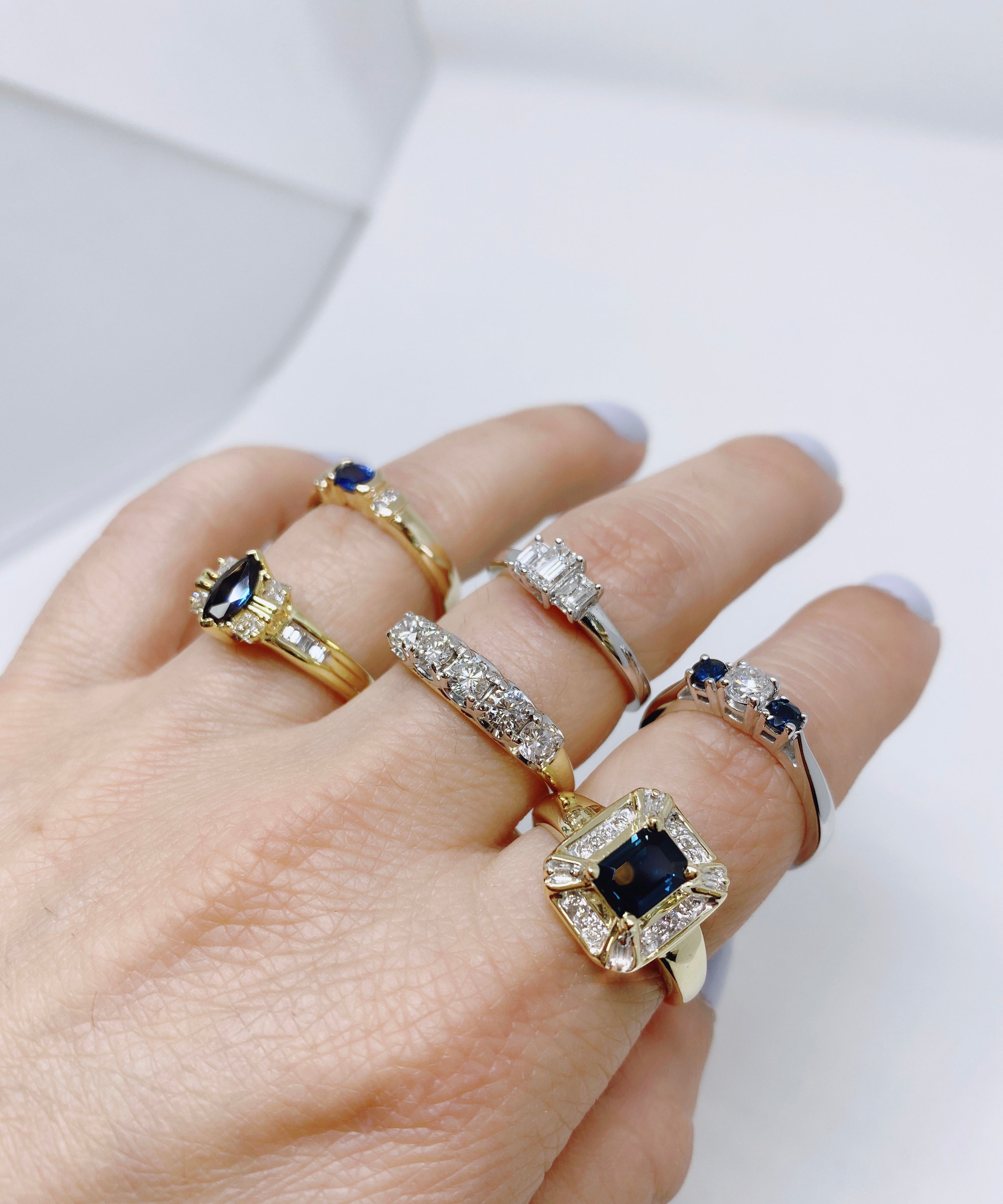  Vintage 14k Yellow Gold 5 Stone ring on model